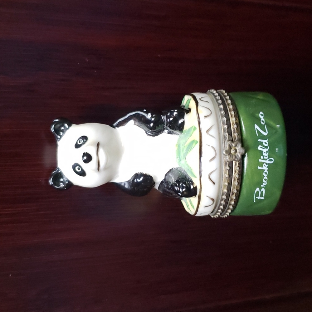 Brookfield Zoo Panda Bear Trinket Box 🐼